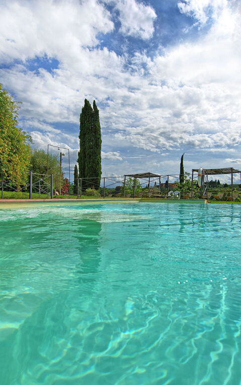 Le Fonti: Piscina