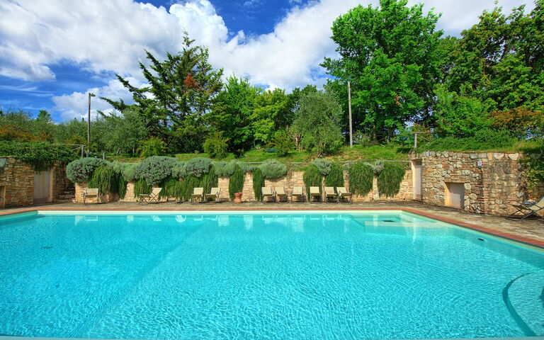 Le Fonti: Piscina