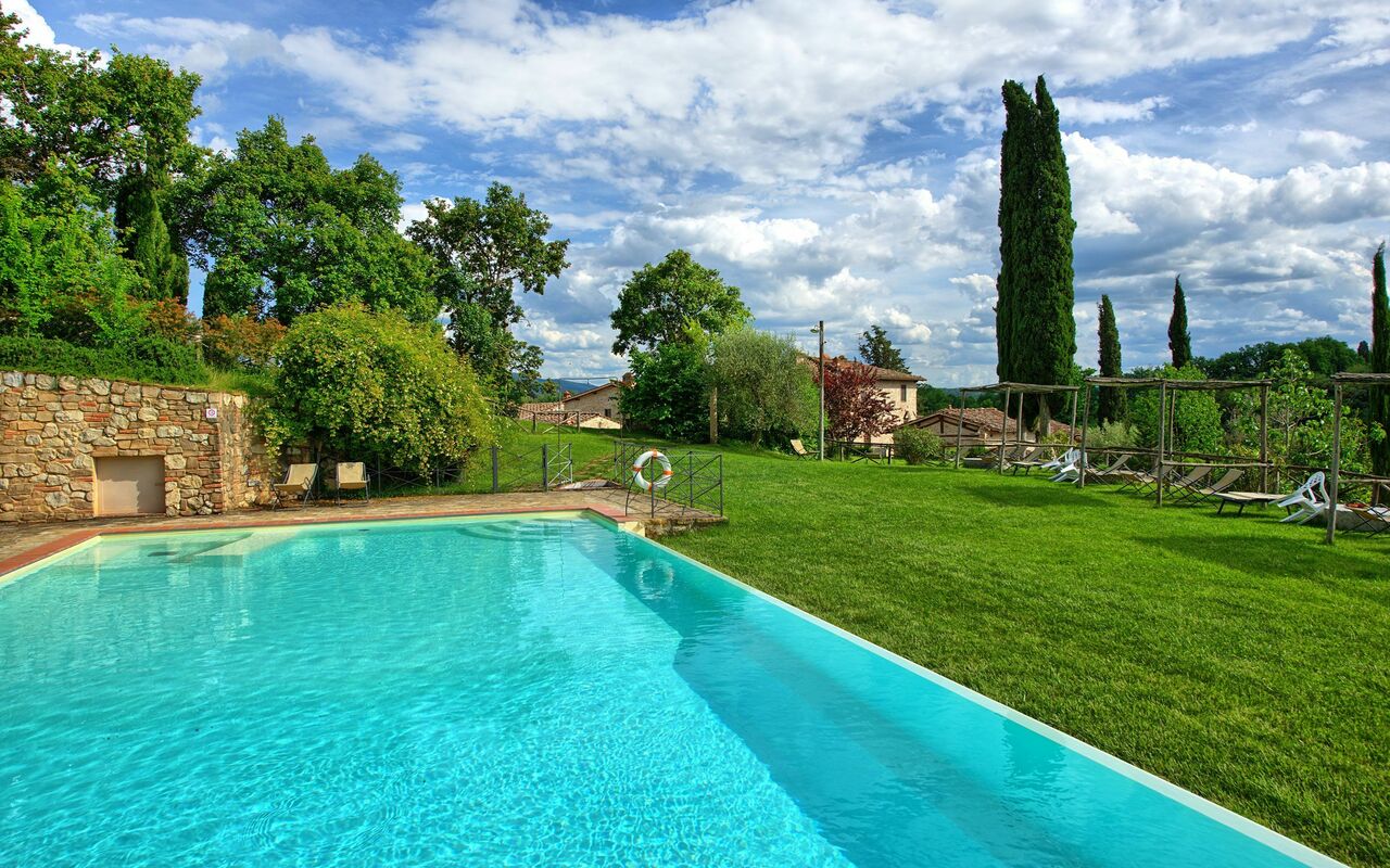 Le Fonti: Piscina