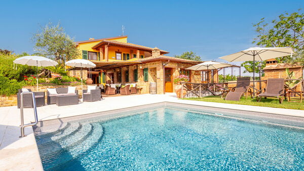 Villa Amadeo: all'aperto, Estate, Esterni, Giardino, Piscina