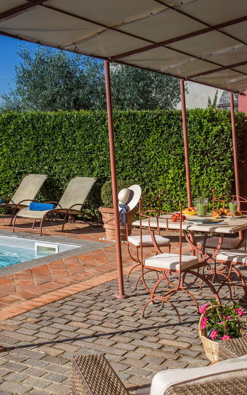 Villa Angelica: all'aperto, Esterni, Piscina