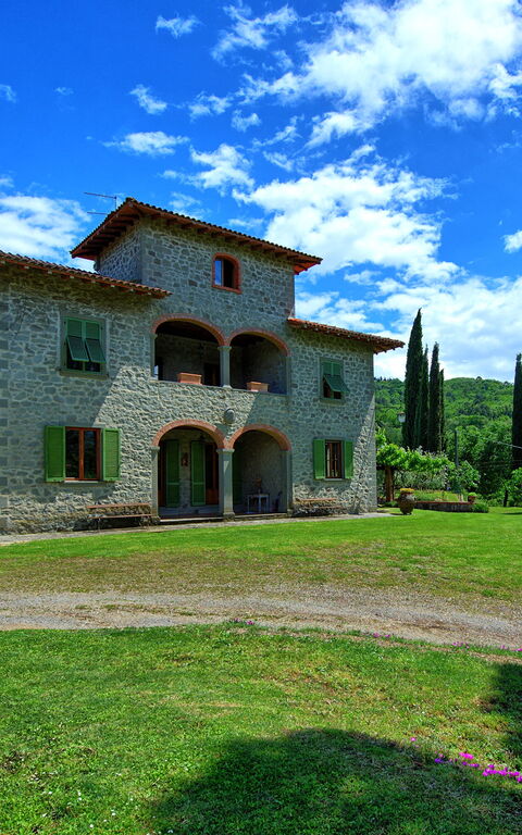Villa Lo Scoiattolo: all'aperto, Giardino