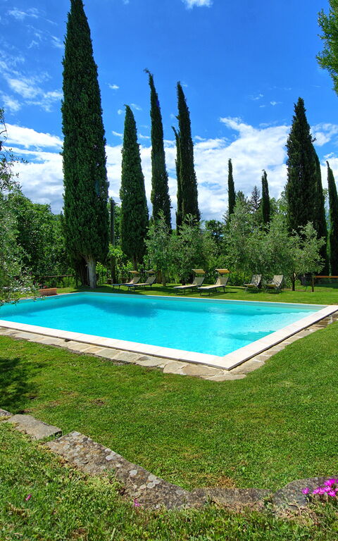 Villa Lo Scoiattolo: all'aperto, Giardino, Piscina