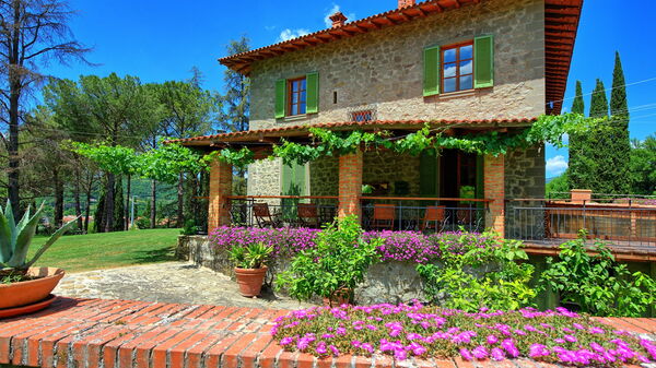Villa Lo Scoiattolo: all'aperto, Estate, Esterni, Giardino