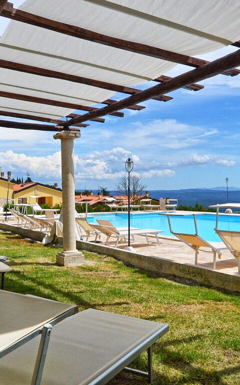 Le Querciolaie: Giardino, Piscina