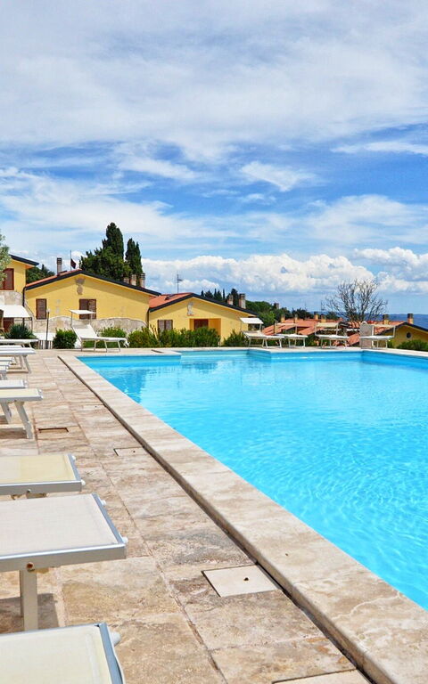 Le Querciolaie: Piscina