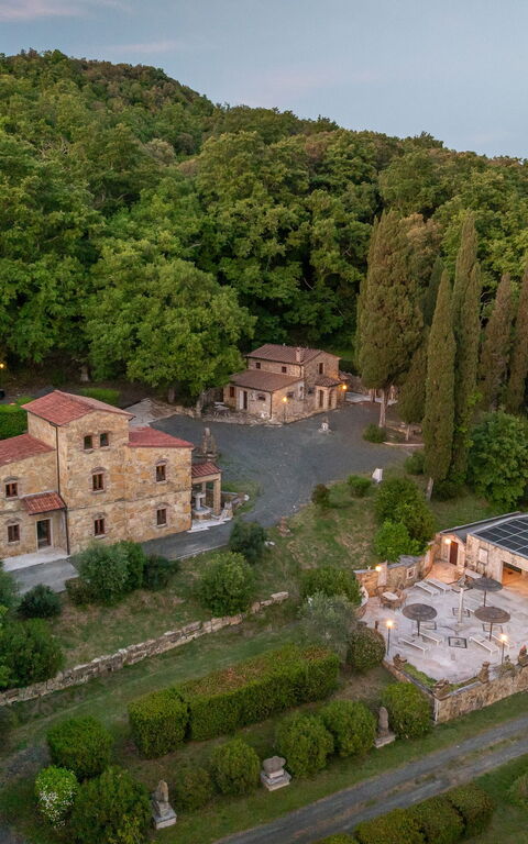 Le Querciolaie with Geothermal Pool: Vista Panoramica