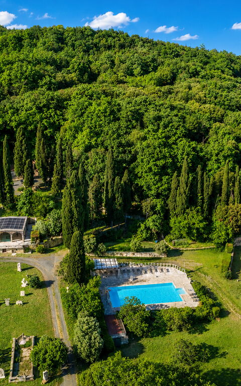 Le Querciolaie with Geothermal Pool: all'aperto, Esterni, Piscina