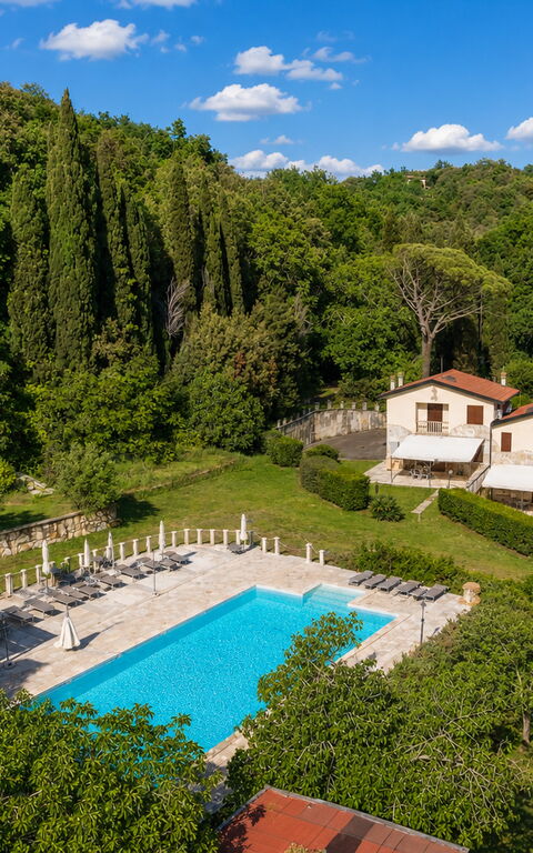 Le Querciolaie with Geothermal Pool: all'aperto, Esterni, Piscina