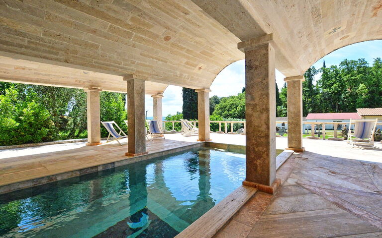 Le Querciolaie: Piscina