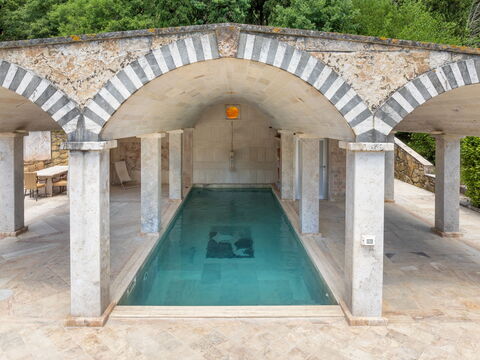 Le Querciolaie with Geothermal Pool