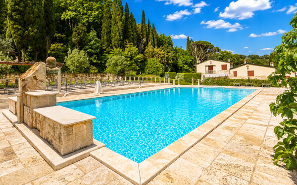 Le Querciolaie with Geothermal Pool: all'aperto, Esterni, Piscina