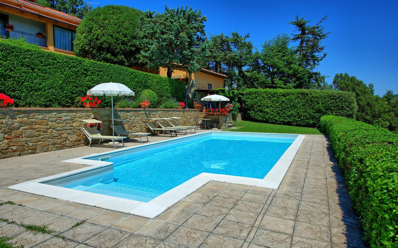 Il Salice: Piscina