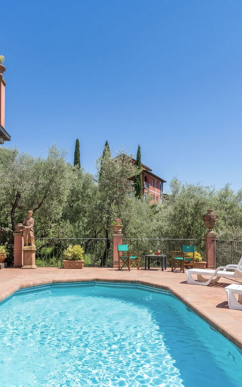 Casa Vania: all'aperto, Piscina