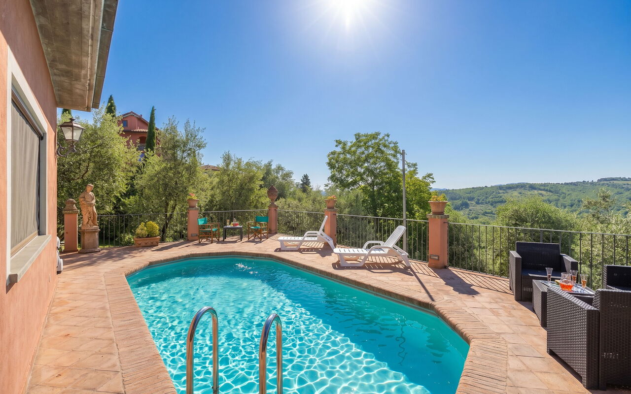 Casa Vania: all'aperto, Piscina