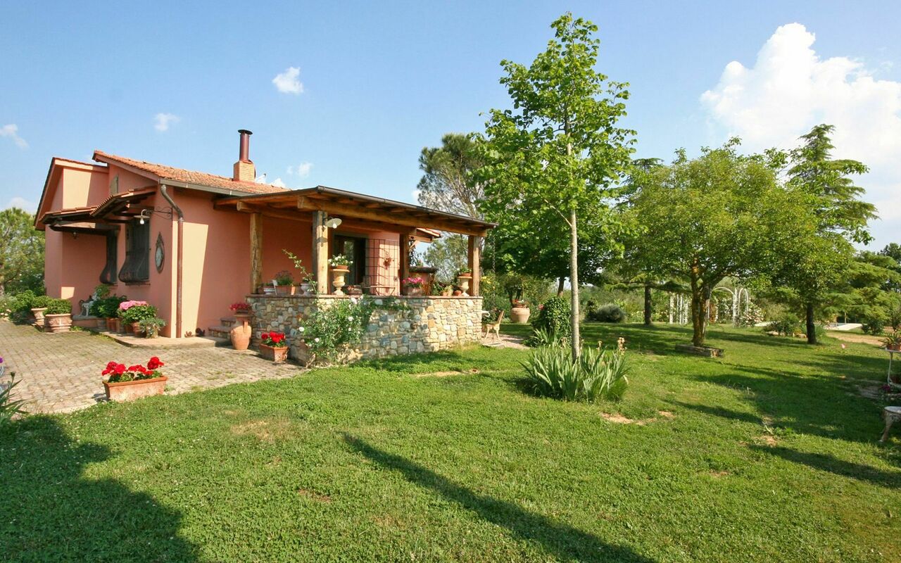 Casa Cipressi: all'aperto, Esterni, Giardino