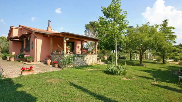 Casa Cipressi: all'aperto, Esterni, Giardino