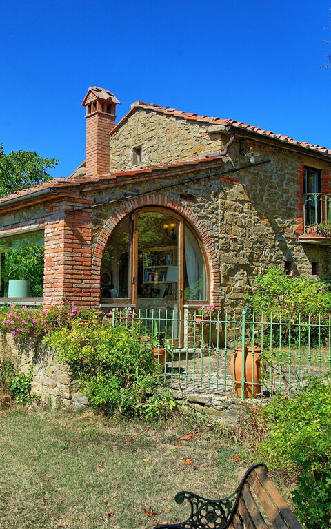 Gellino: Esterni, Giardino