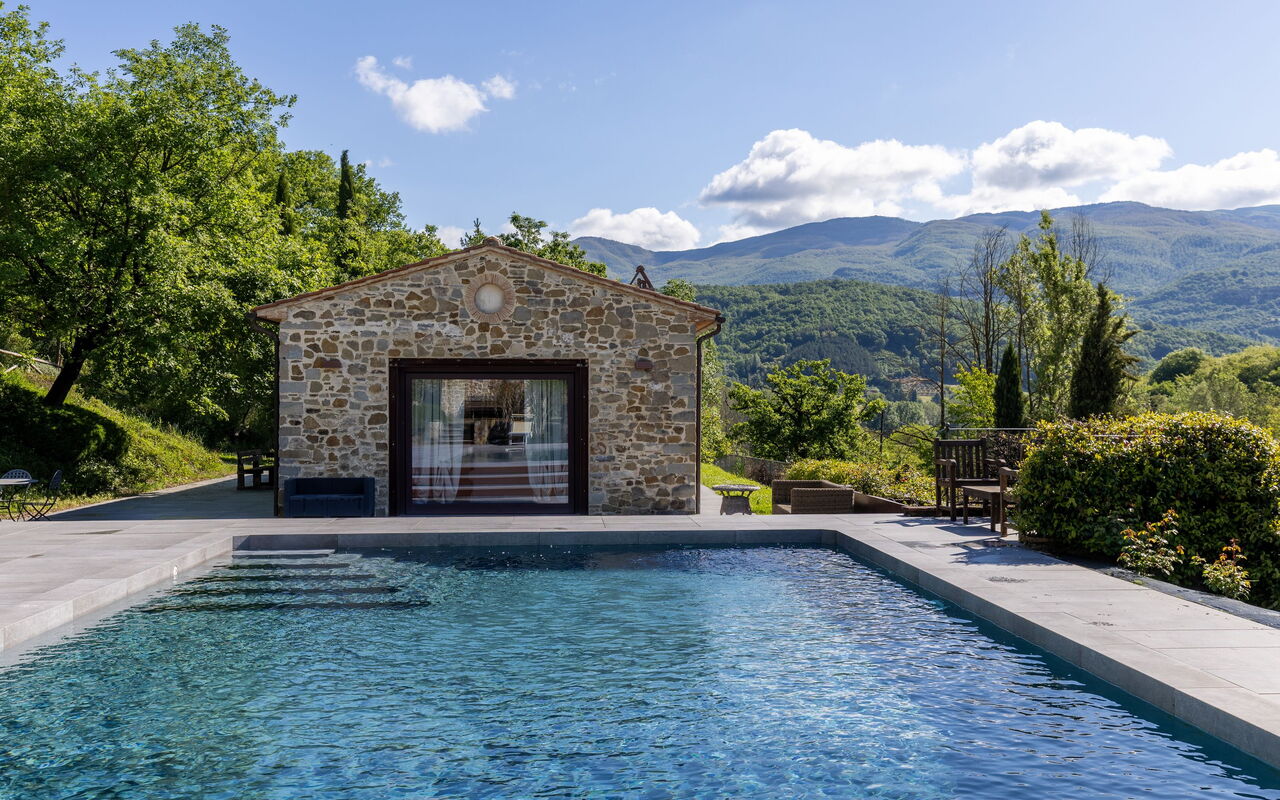 Villa Casentino: Piscina