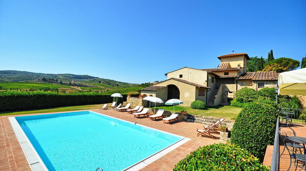 Tenuta: Esterni, Piscina