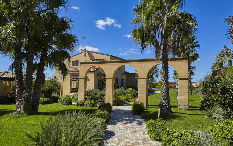 Villa Oasi: Giardino