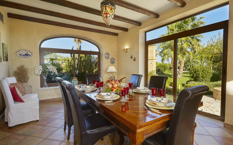 Villa Oasi: Sala da pranzo, Soggiorno