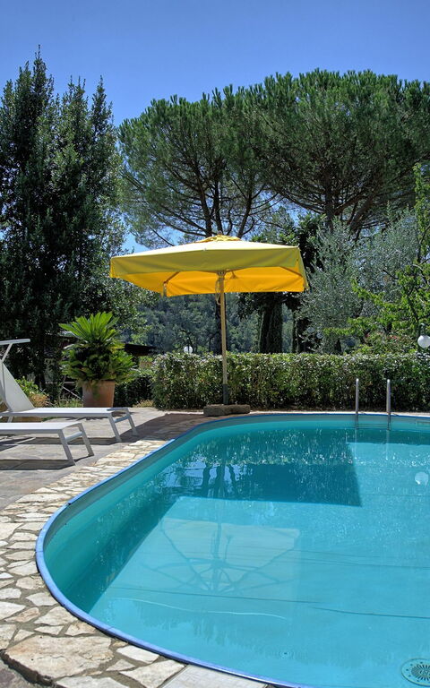 Bigiolo a Melazzano: Piscina