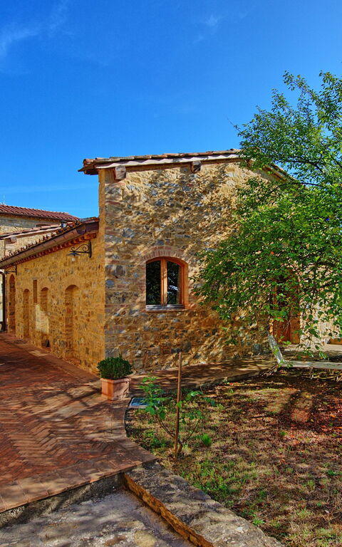 Arturo: all'aperto, Esterni, Giardino