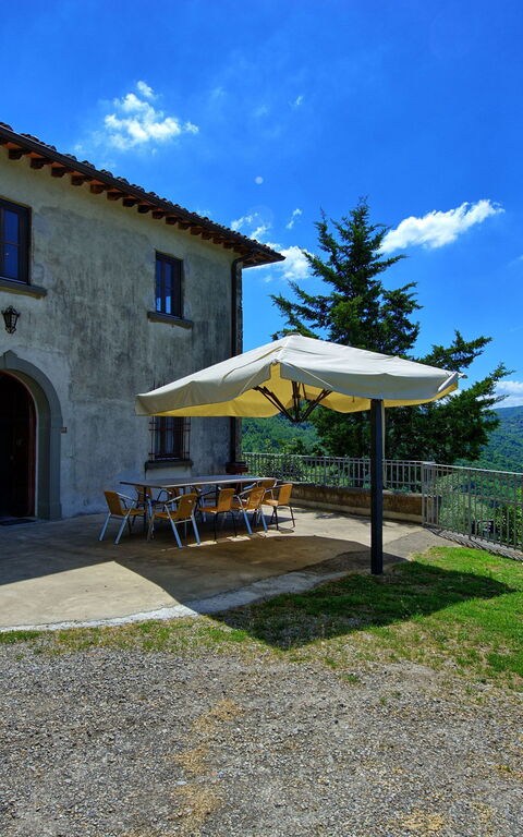 Panzalla: Esterni, Giardino