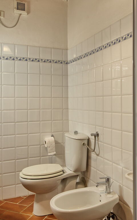 Querciolaia: Bagno