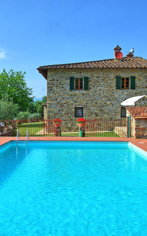 Querciolaia: Piscina