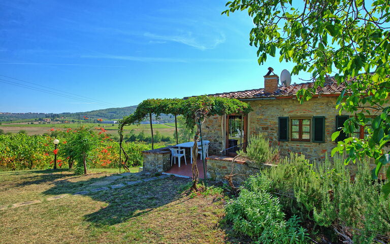 Scerfio: Esterni, Giardino