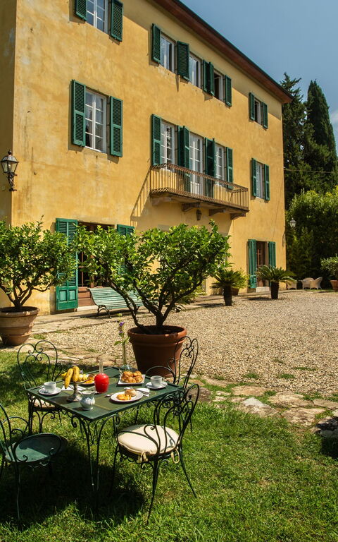 Villa Pedone: all'aperto, Esterni, Giardino