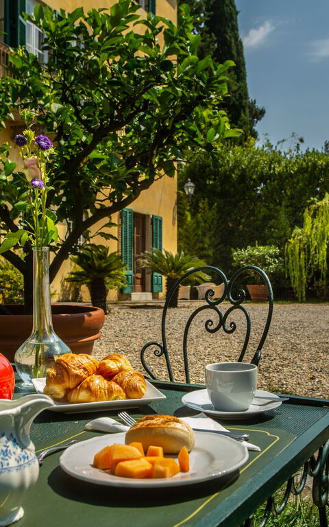 Villa Pedone: all'aperto, Esterni, Giardino