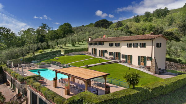 Villa le Ferrette: Giardino, Piscina