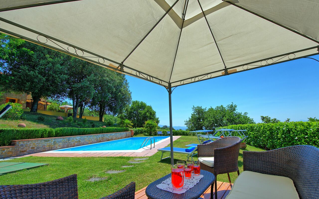 Villa Crispinino: all'aperto, Giardino, Piscina