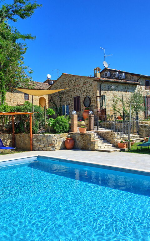 Cerretalta: Estate, Piscina