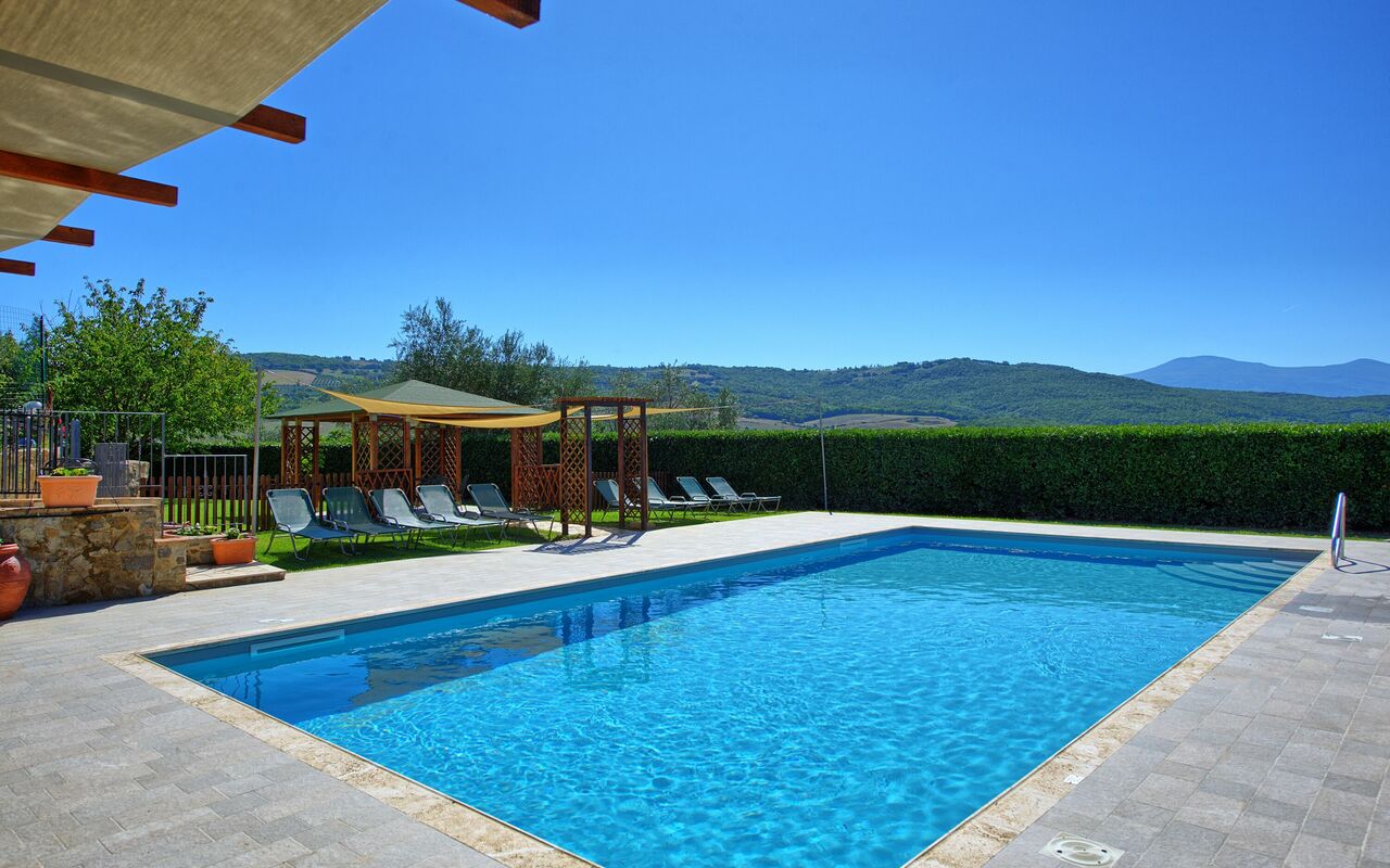 Cerretalta: Estate, Piscina, Vista Panoramica