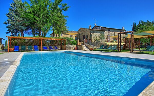 Cerretalta: Estate, Piscina