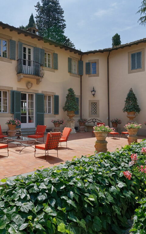 Villa De Ranieri: Esterni, Giardino