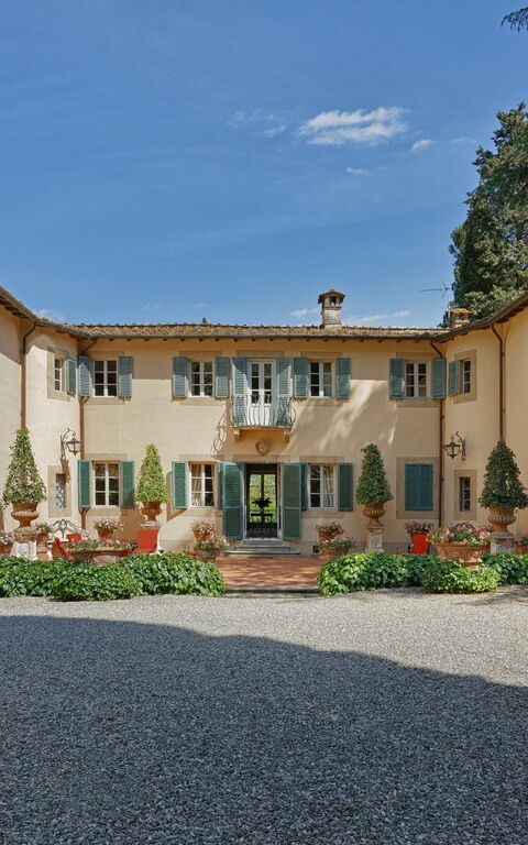 Villa De Ranieri: all'aperto, Esterni