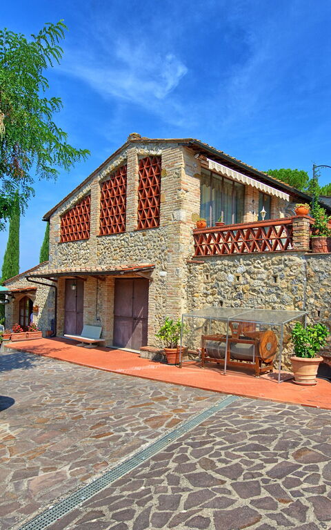 Poggiluglio: all'aperto, Giardino