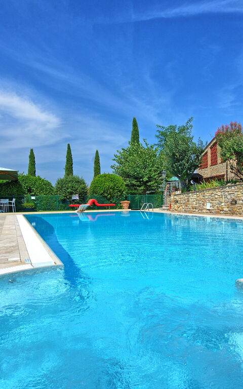 Poggiluglio: Piscina