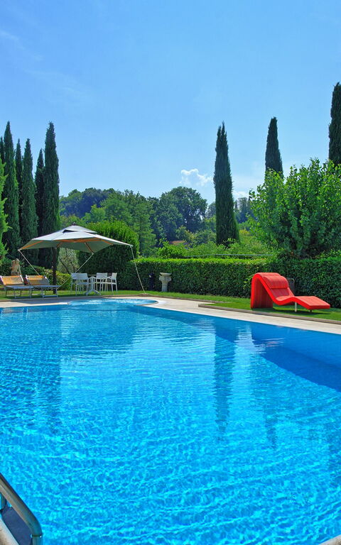 Poggiluglio: Piscina