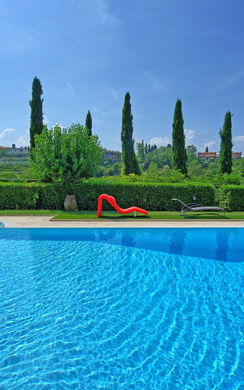 Poggiluglio: Piscina