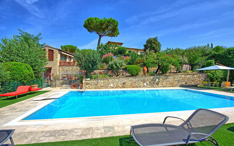 Poggiluglio: Piscina