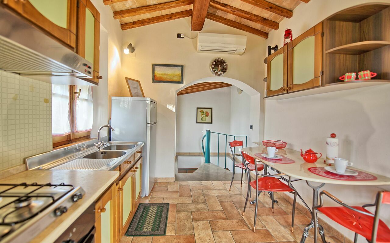 Alloggio Il Cottage: Cucina, Sala da pranzo