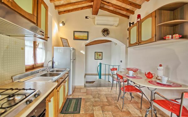 Alloggio Il Cottage: Cucina, Sala da pranzo