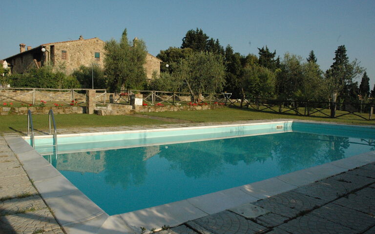 Appartamento Beatrice: Giardino, Piscina