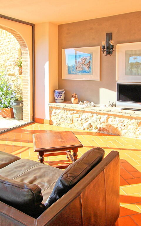 Guardistallo: Sala da pranzo, Soggiorno